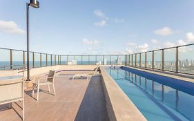 Luxuoso Flat de 2 qts ao lado do CASV e do Riomar